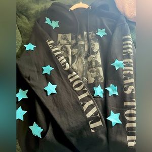 ERAS TOUR MERCH! Black hoodie XL